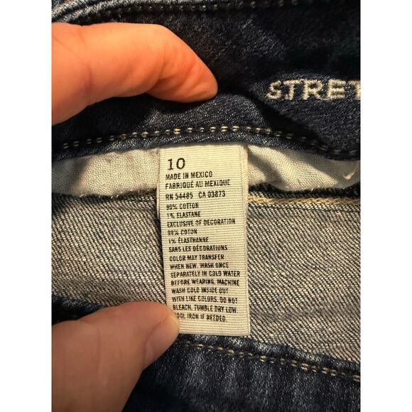 American Eagle Outfitter Stretch Cuffed Size 10 Midi Mid-Rise Women's Shorts - Picture 3 of 5